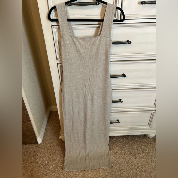 Reformation ribbed maxi dress - Picture 1 of 4